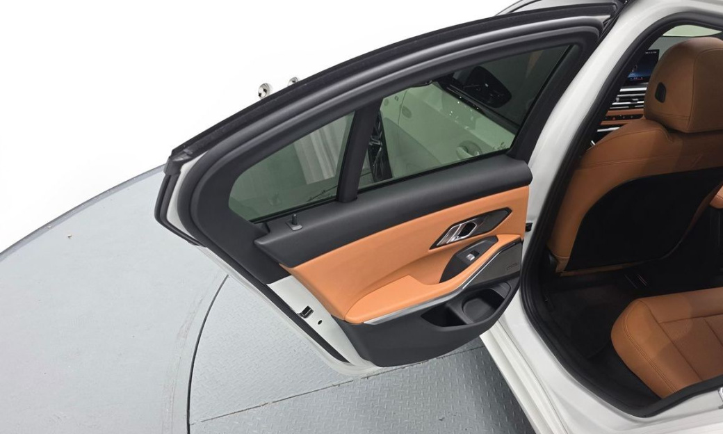BMW 3-Series 320d M Sport, 2024