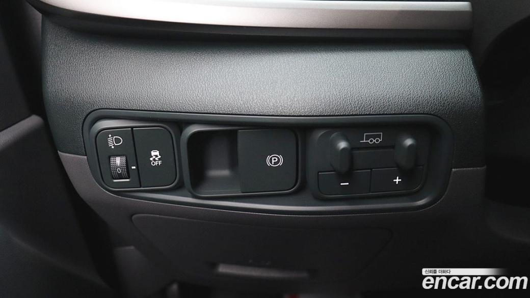 Kia Tasman 2.5T Gasoline 4WD, 2026