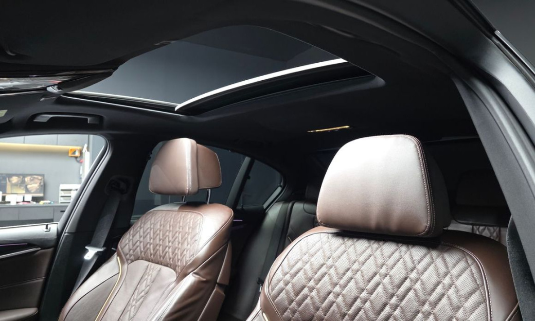 BMW 5-Series 530i xDrive M Sport Package, 2023