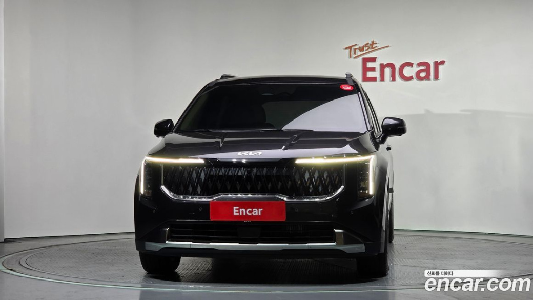 Kia Carnival 7-Seater Outdoor, 2025