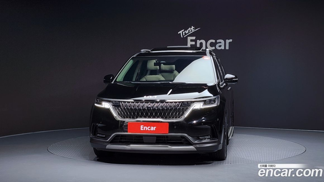 Kia Carnival 7-Seater Signature, 2023