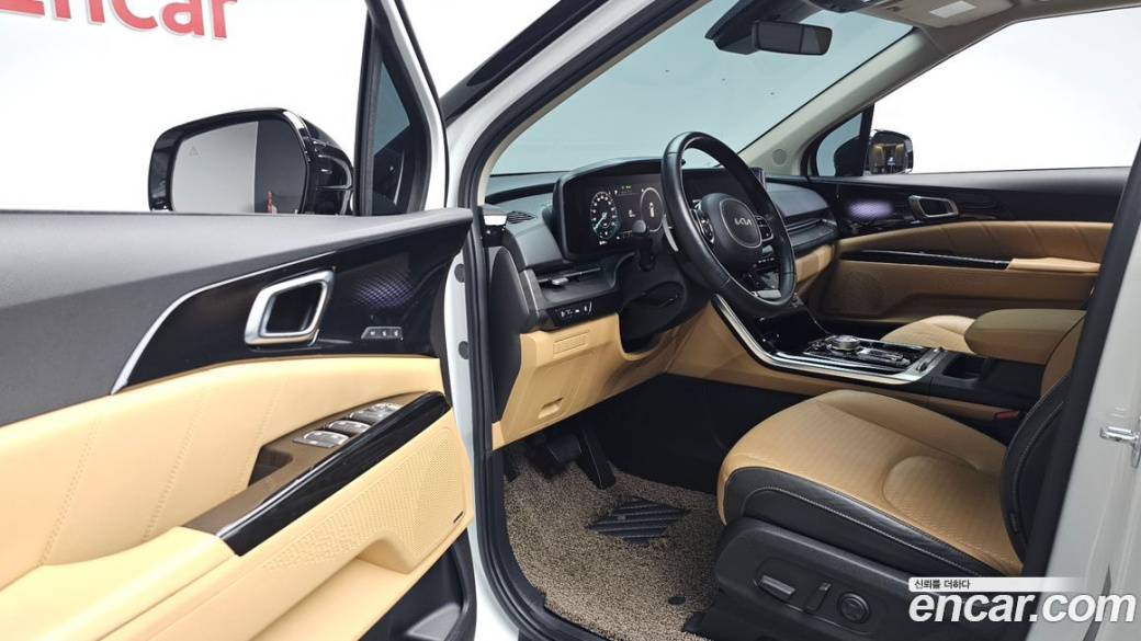 Kia Carnival 9-Seater Signature, 2022