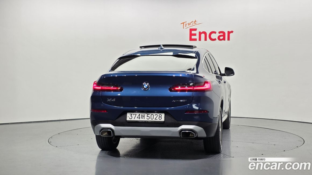 BMW X4 xDrive20i xLine, 2022