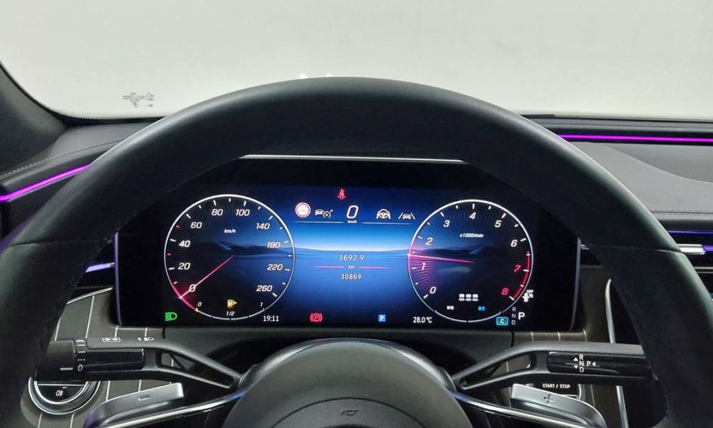 Mercedes-Benz E-Class E300 4MATIC Exclusive, 2024
