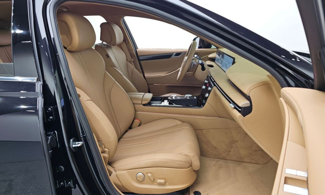 Genesis G80 Gasoline 2.5 Turbo AWD, 2025