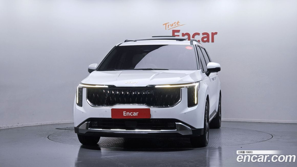 Kia Carnival 9-Seater Signature, 2024