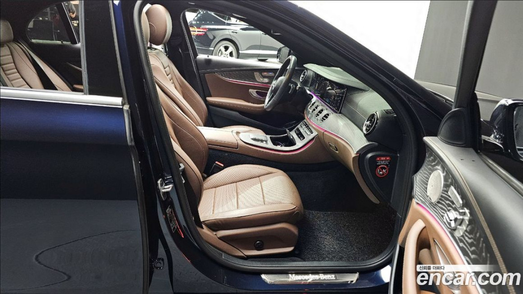 Mercedes-Benz E-Class E350 4MATIC Avantgarde, 2022