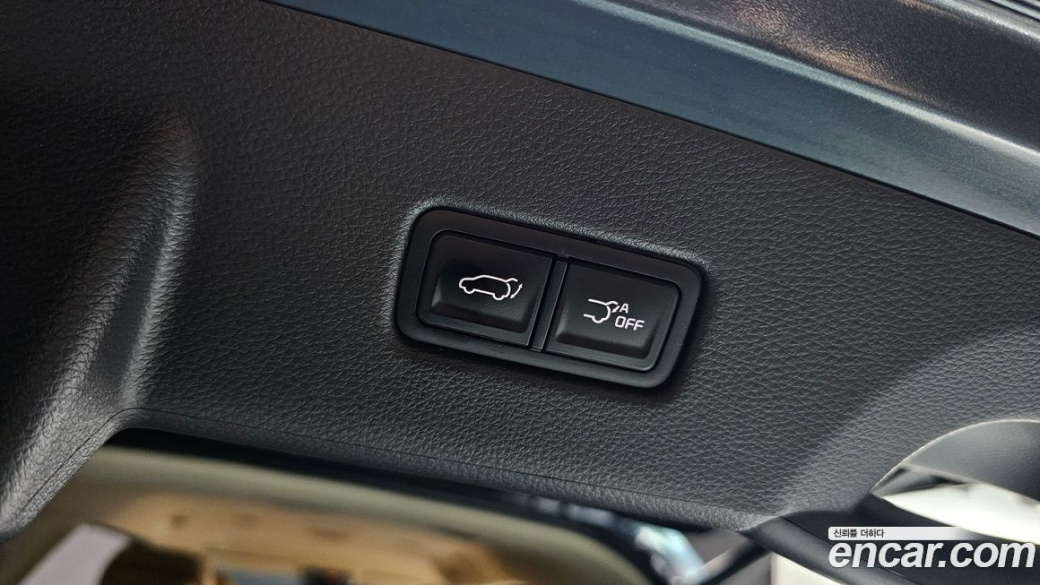 Kia Carnival 7-Seater Signature, 2023
