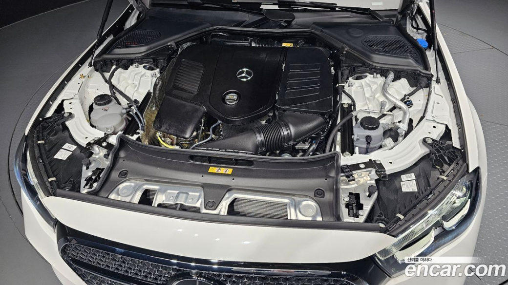Mercedes-Benz E-Class E200 Avantgarde, 2025
