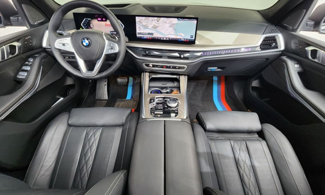 BMW X7 xDrive 40i Design Pure Excellence 7-Seater, 2024