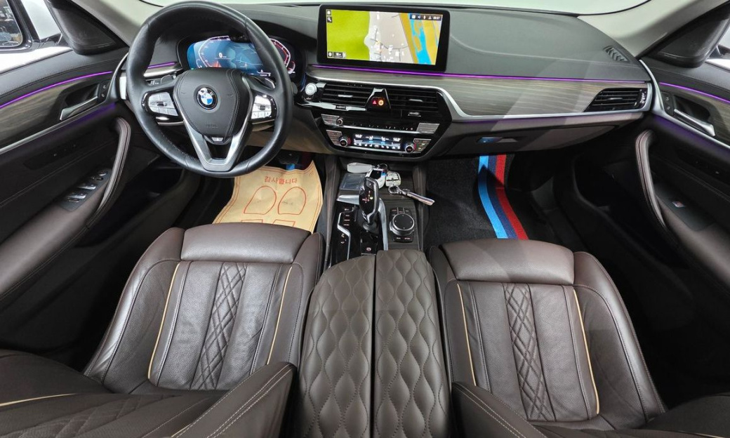 BMW 5-Series 530i xDrive Luxury, 2023