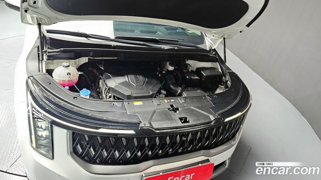 Kia Carnival 7-Seater Signature, 2024