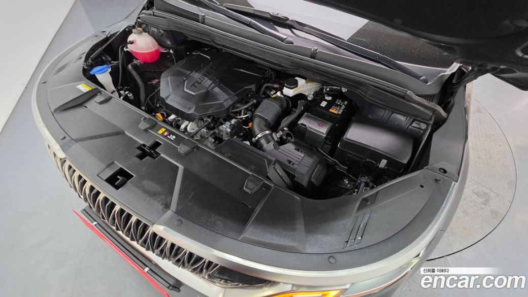 Kia Carnival 9-Seater Signature, 2023