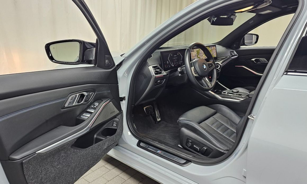 BMW 3-Series M340i Pro, 2024