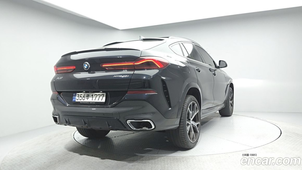 BMW X6 xDrive40i M Sport, 2022