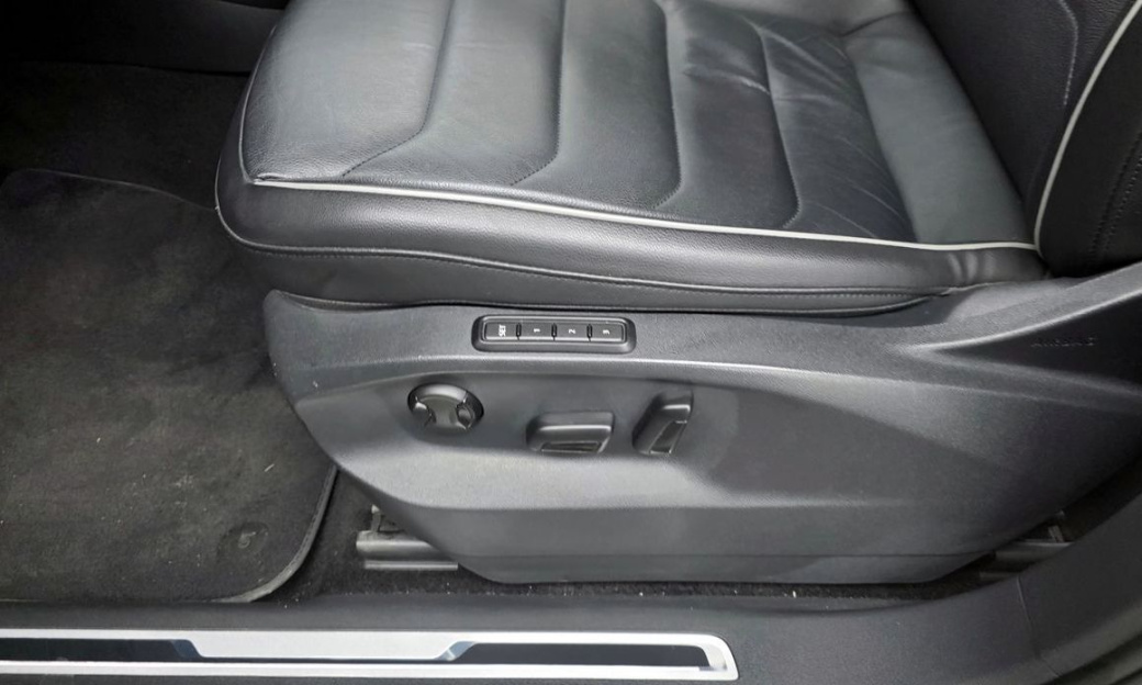 Volkswagen Tiguan 2.0 TDI Premium, 2023