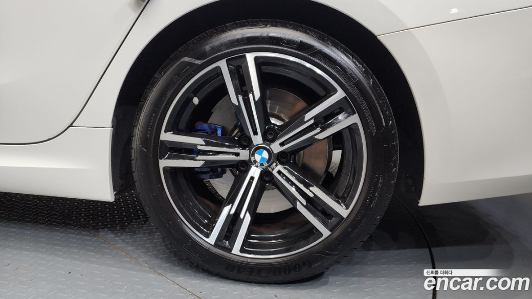 BMW 3-Series 320i M Sport, 2024