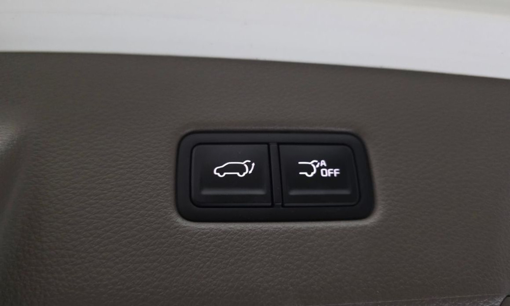 Kia Carnival 9-Seater Signature, 2023