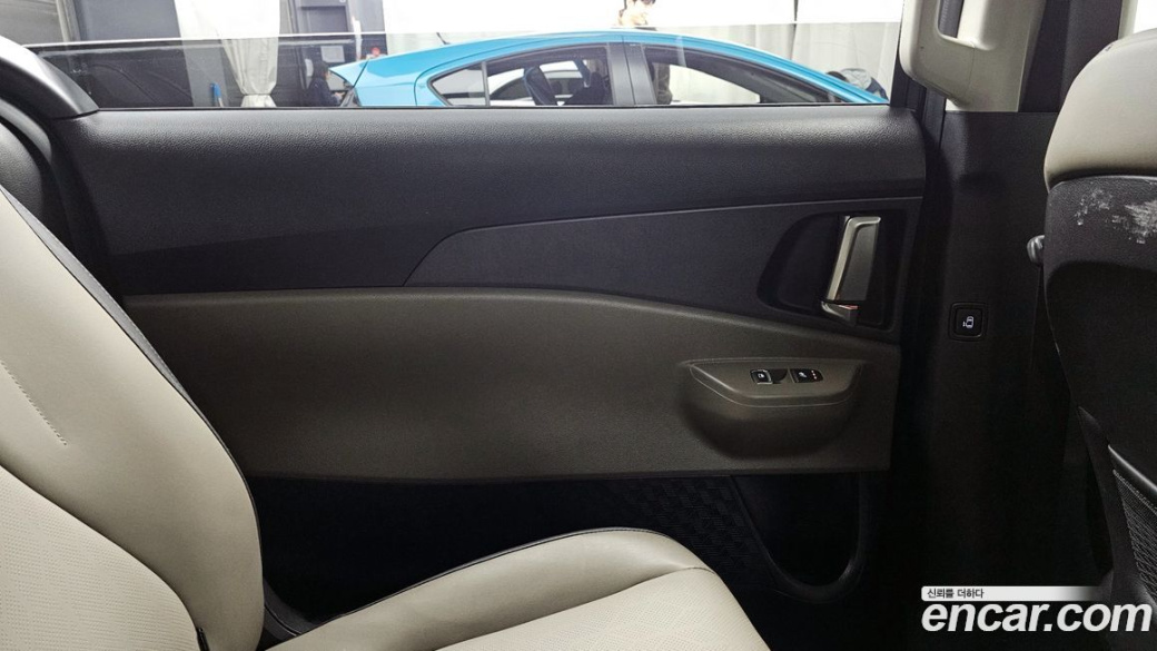Kia Carnival 9-Seater Prestige, 2024