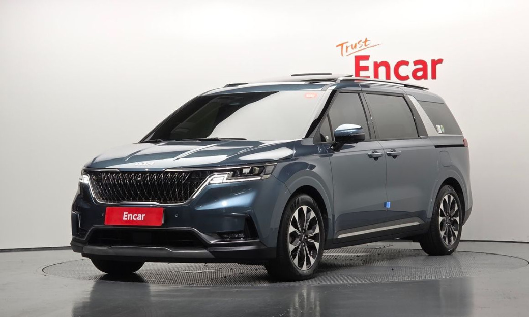 Kia Carnival 7-Seater Signature, 2023