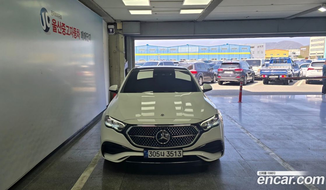 Mercedes-Benz E-Class E200 AMG Line, 2026