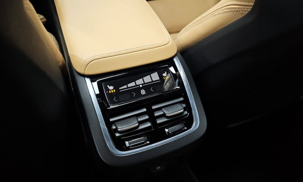 Volvo S60 B5 Ultimate Bright, 2024