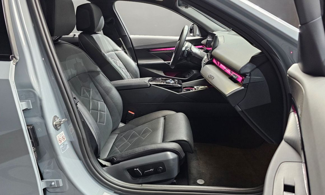 BMW 5-Series 530i xDrive M Sport, 2024