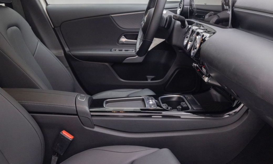Mercedes-Benz A-Class A220 Hatchback, 2025