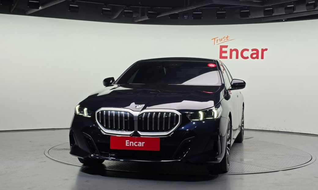 BMW 5-Series 530i xDrive M Sport, 2024