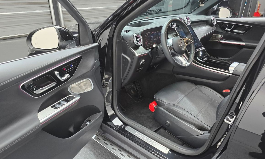Mercedes-Benz GLC-Class GLC 300 4MATIC Avantgarde, 2025