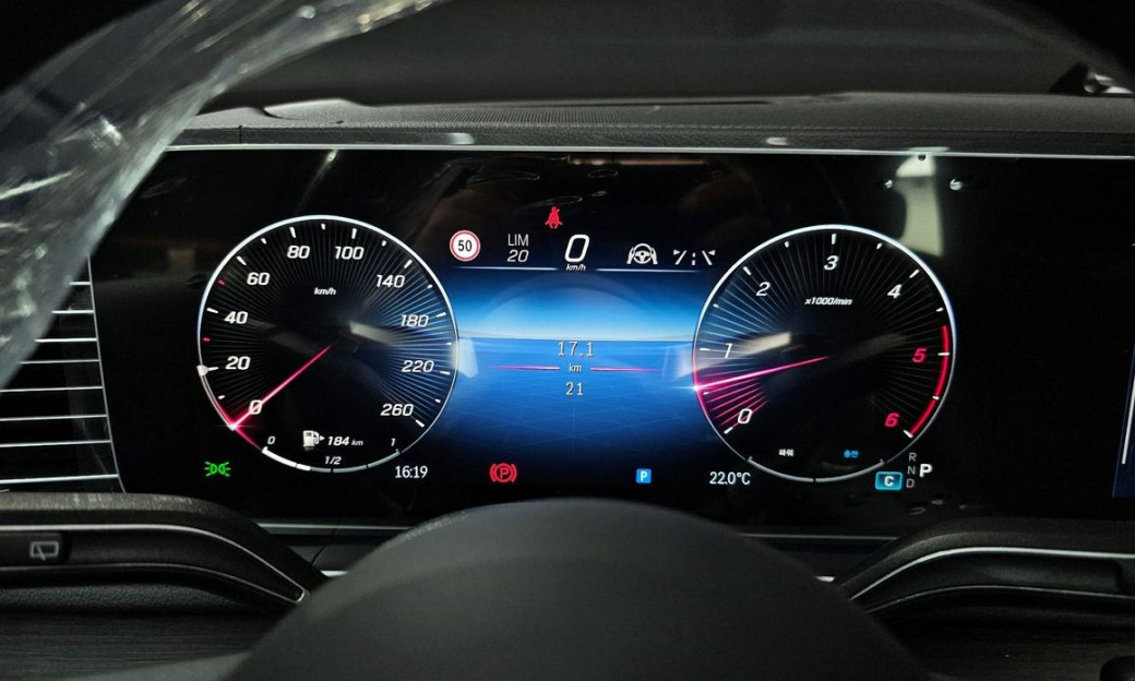 Mercedes-Benz GLS-Class GLS450d 4MATIC, 2026