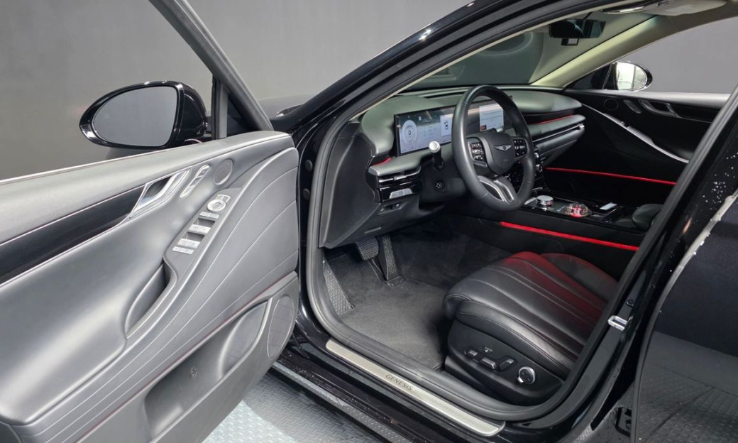 Genesis G80 Gasoline 2.5 Turbo AWD, 2025