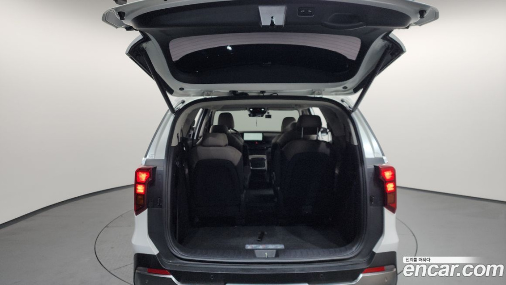 Kia Carnival 9-Seater Noblesse, 2024