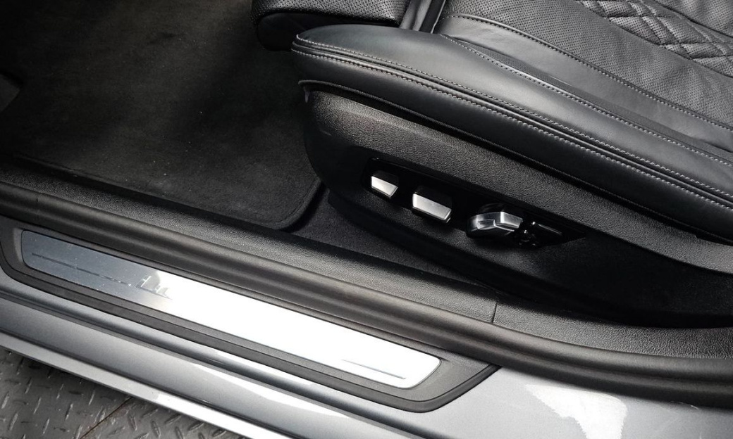 BMW 5-Series 530i xDrive Luxury, 2023