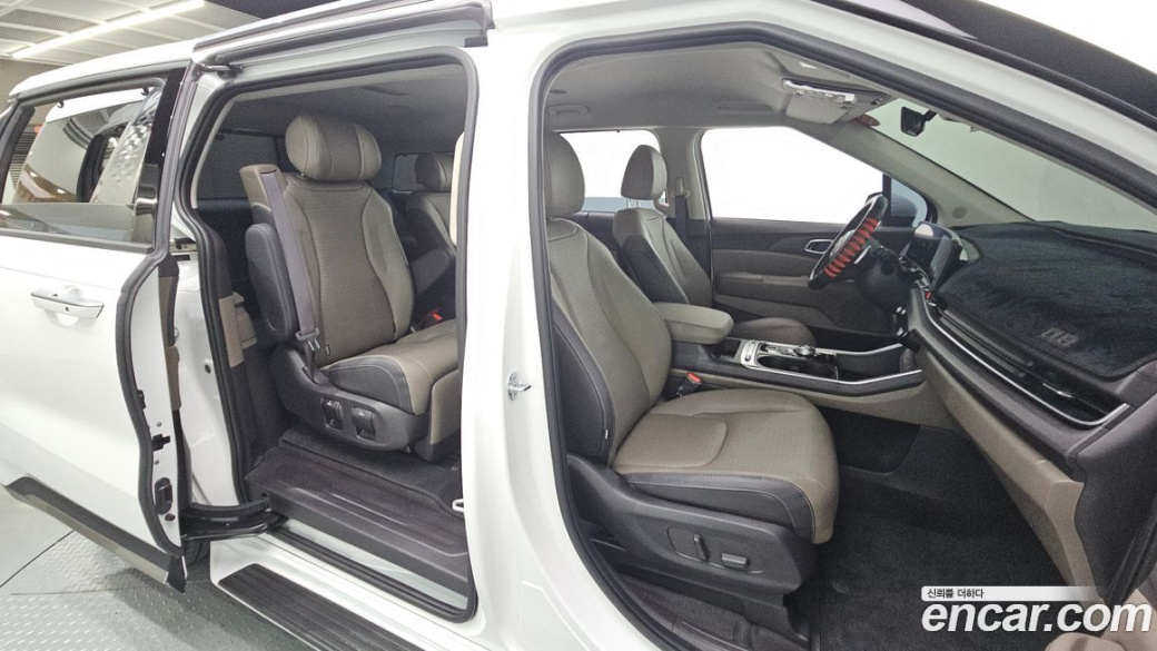 Kia Carnival 7-Seater Noblesse, 2024