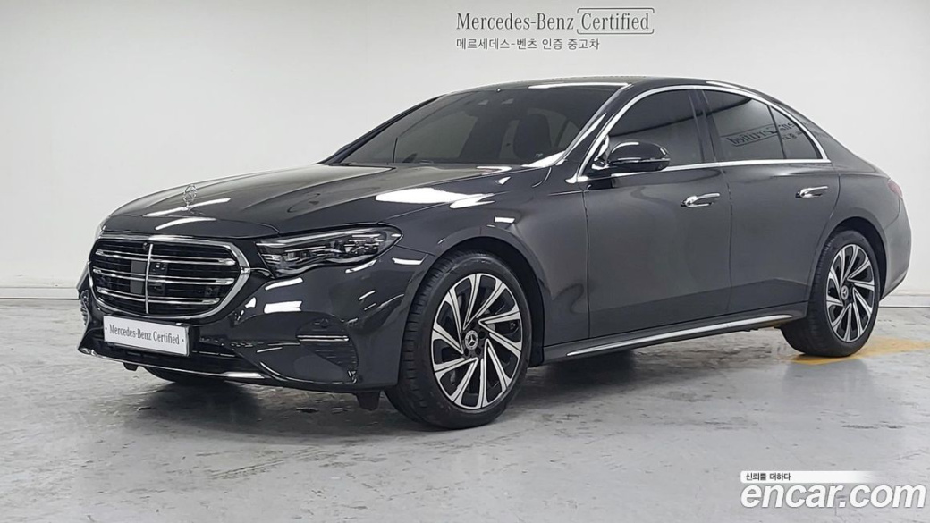 Mercedes-Benz E-Class E300 4MATIC Exclusive, 2025