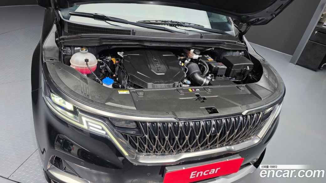 Kia Carnival 9-Seater Hi-Limousine, 2023