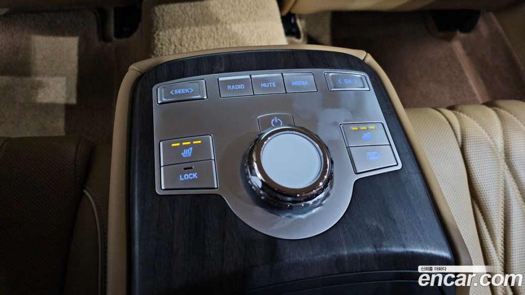Genesis G80 Gasoline 2.5 Turbo AWD, 2025