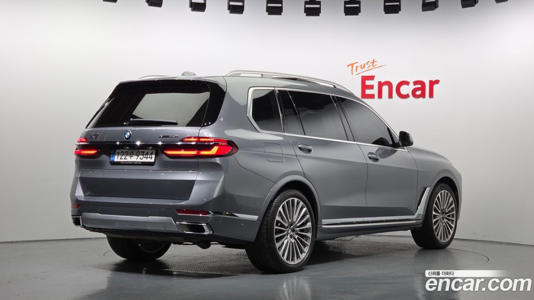 BMW X7 xDrive 40i Design Pure Excellence 6-Seater, 2023