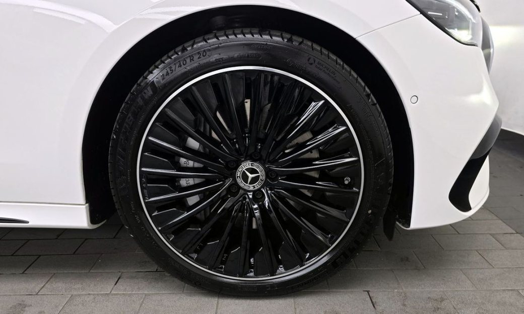 Mercedes-Benz E-Class E450 4MATIC AMG Line, 2026