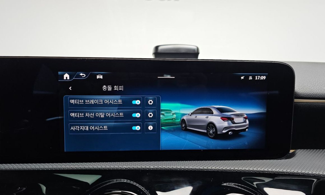 Mercedes-Benz A-Class AMG A35 4MATIC Sedan, 2024