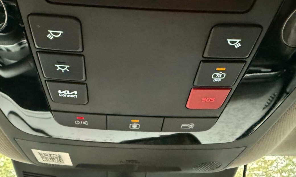 Kia Carnival 7-Seater Signature, 2024