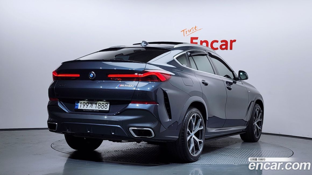 BMW X6 xDrive40i M Sport, 2022