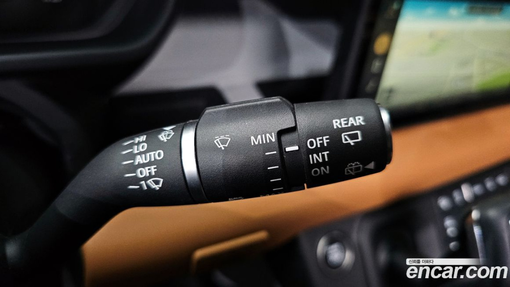Land Rover Defender 110 P300 X-Dynamic SE, 2024