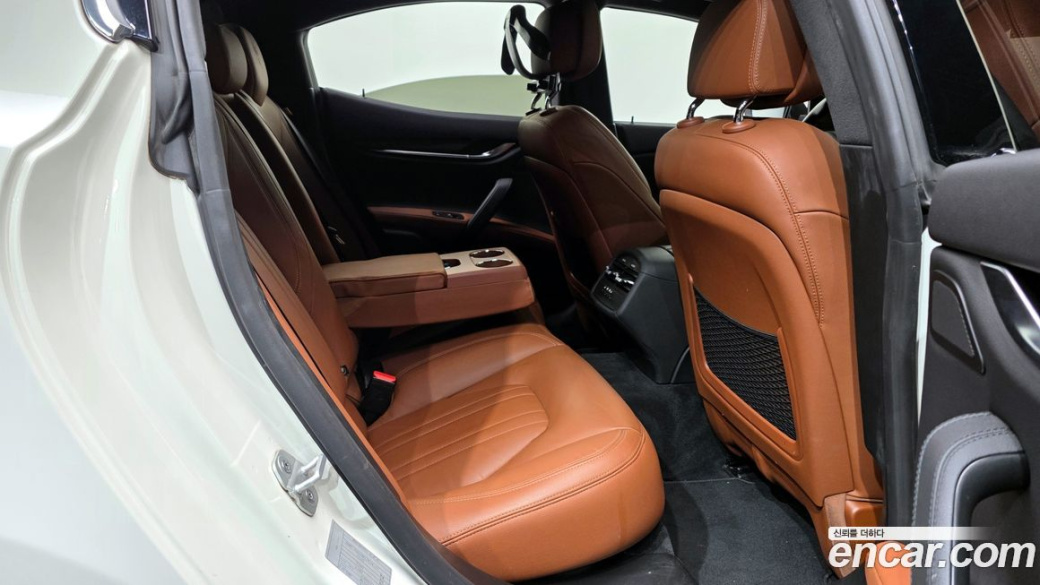 Maserati Ghibli 2.0 GT, 2022