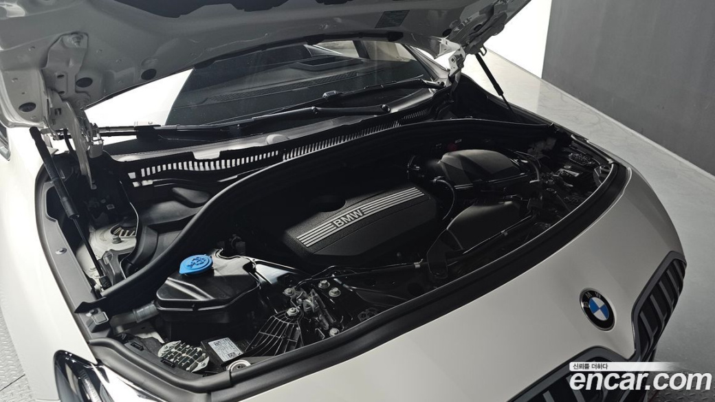 BMW 2-Series 220i M Sport Design, 2025