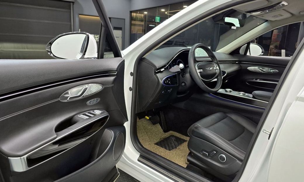 Genesis GV70 2.5T Gasoline 2WD, 2024