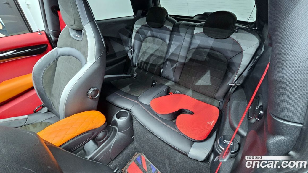 Mini Cooper JCW, 2023