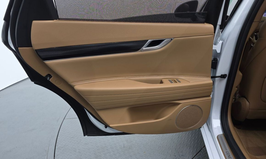 Genesis G80 Gasoline 2.5 Turbo AWD, 2025
