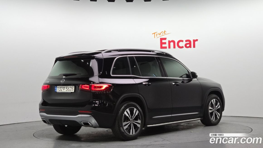 Mercedes-Benz GLB-Class GLB220, 2021